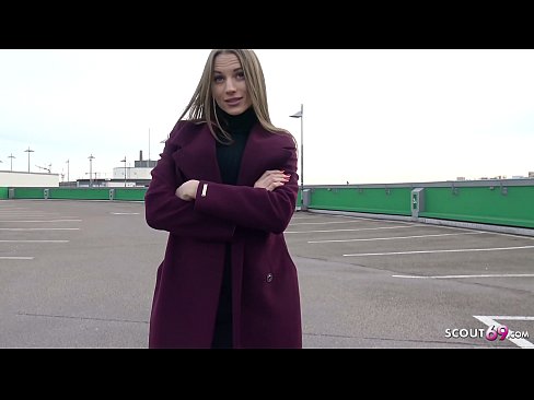❤️ GERMAN SCOUT SE YON RÈV TOUCH STEELE, PARKING TELLTALE AK SEXY POU LAJAN ️ Porno nan nou ☑